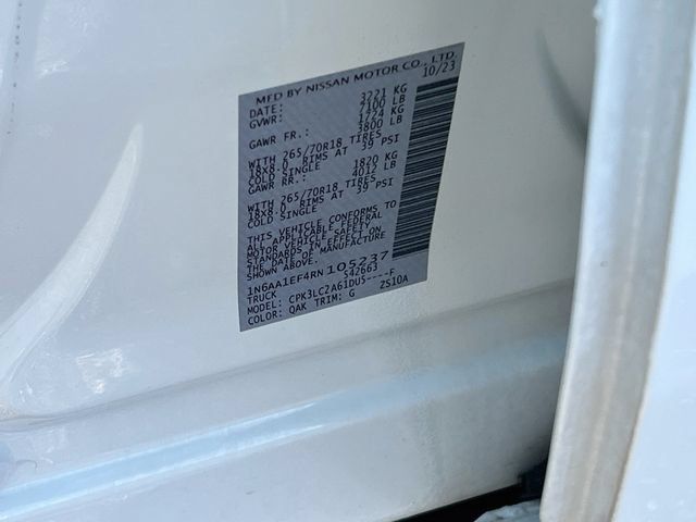 Used 2024 Nissan Titan SV w/ SV Convenience Package RWD image 27