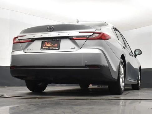 Used 2025 Toyota Camry LE FWD image 13