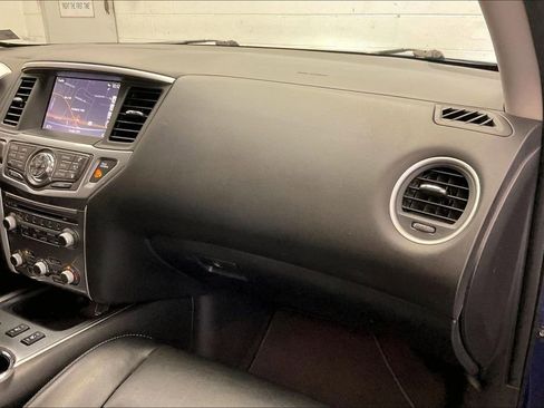 Used 2019 Nissan Pathfinder SL image 15