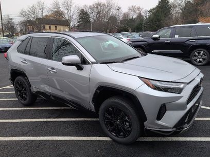 New 2025 Toyota RAV4 SE