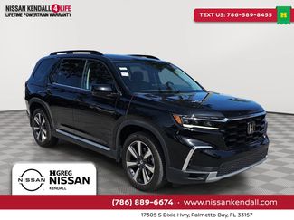 Used 2024 Honda Pilot Touring video 1