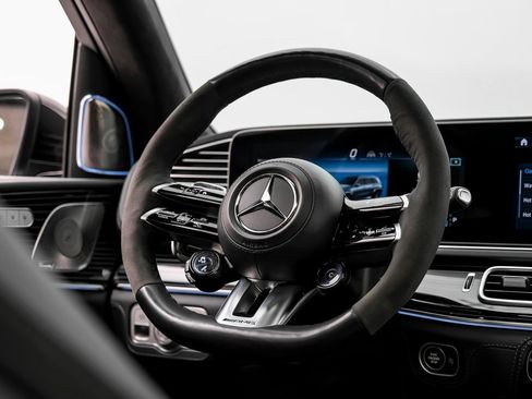 Used 2024 Mercedes-Benz GLS 63 AMG 4MATIC image 14