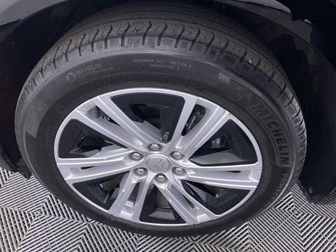 Certified 2024 Cadillac Lyriq Tech image 15