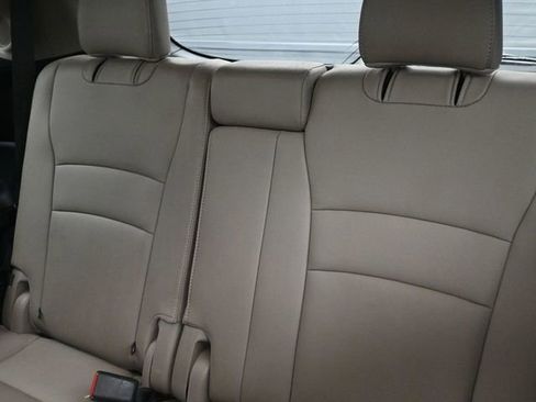 Used 2019 Honda Pilot Elite image 11