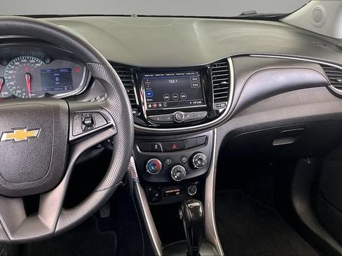 Used 2020 Chevrolet Trax LS w/ Tint and Cruise Package AWD/4WD image 9