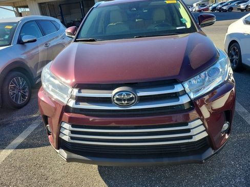 Used 2019 Toyota Highlander XLE image 9