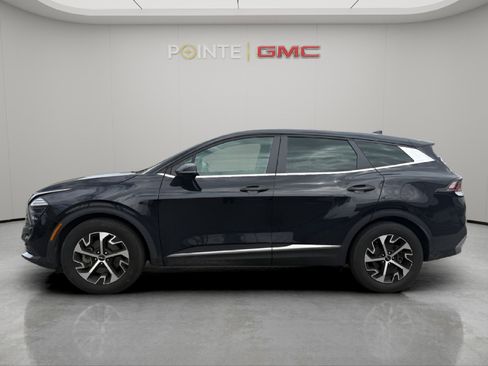 Used 2024 Kia Sportage EX FWD image 7