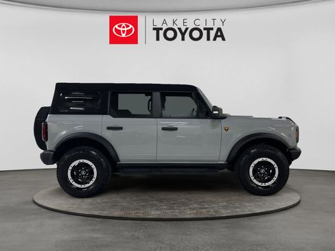 Used 2024 Ford Bronco Badlands AWD/4WD image 11