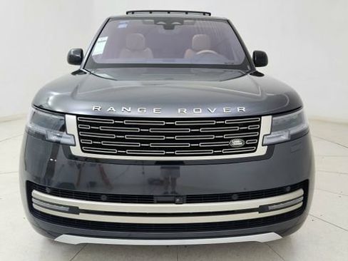 Used 2023 Land Rover Range Rover Long Wheelbase SE image 2
