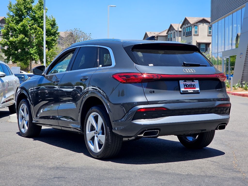Used 2025 Audi Q5 Premium Plus w/ Premium Plus AWD/4WD image 9