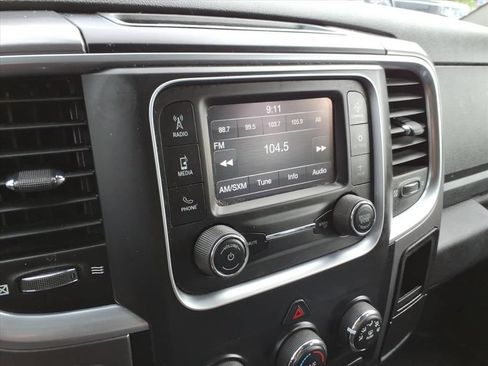 Used 2021 RAM 1500 Classic SLT AWD/4WD image 18