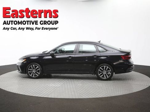 Used 2025 Volkswagen Jetta SE FWD image 59