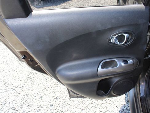 Used 2012 Nissan Juke SL AWD/4WD image 23