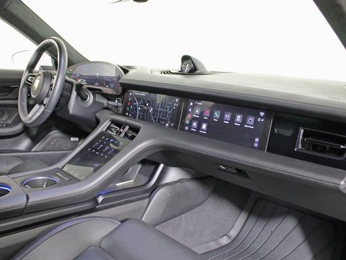 Used 2020 Porsche Taycan Turbo image 42