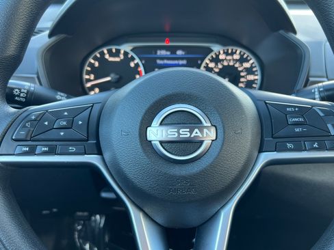 Used 2024 Nissan Altima 2.5 SV image 22