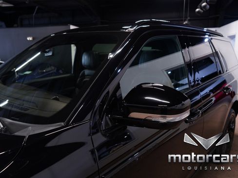 Used 2025 Lincoln Navigator Reserve w/ Jet Appearance Package image 12