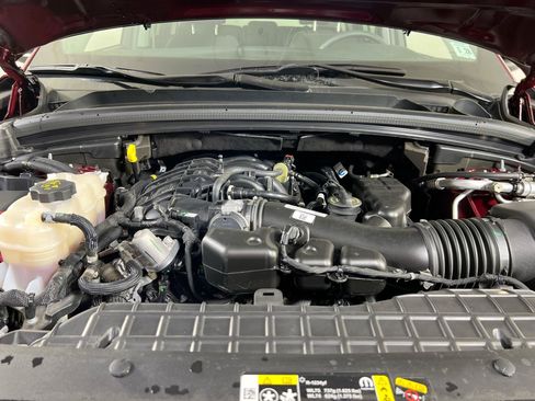Used 2023 Jeep Grand Cherokee Laredo w/ Luxury Tech Group I AWD/4WD image 28