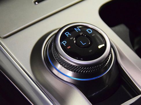 Used 2023 Ford Explorer XLT w/ Equipment Group 202A image 27