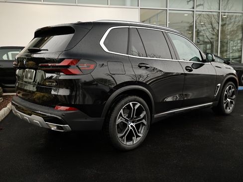 New 2026 BMW X5 xDrive40i w/ Climate Comfort Package image 7