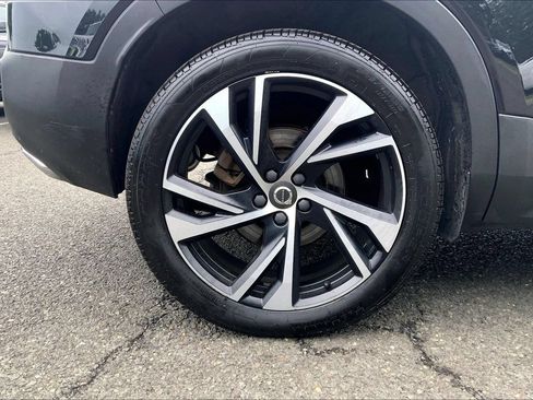 Used 2020 Volvo XC40 T5 R-Design AWD/4WD image 9