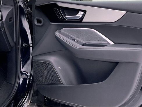 Certified 2025 Acura MDX SH-AWD w/ Technology Package image 24