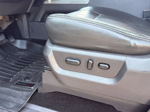Used 2011 Ford F250 Lariat w/ Lariat Interior Pkg AWD/4WD image 10