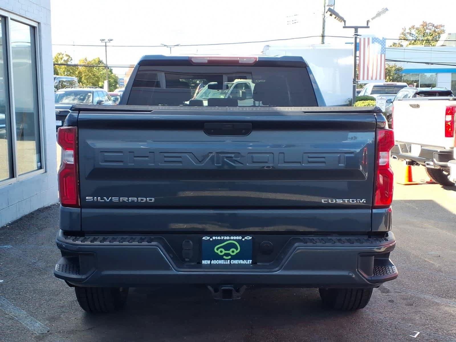 Used 2020 Chevrolet Silverado 1500 Custom w/ Custom Value Package AWD/4WD image 5