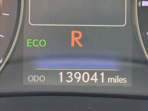 Used 2016 Lexus GS 200t w/ Preferred Accessory Package RWD image 6