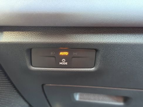 New 2026 Volkswagen Tiguan SE image 27