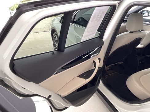 Certified 2023 BMW X2 sDrive28i w/ Convenience Package FWD image 21