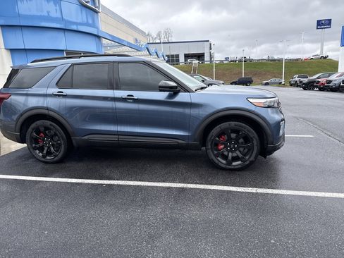 Used 2020 Ford Explorer ST w/ ST Street Pack image 2