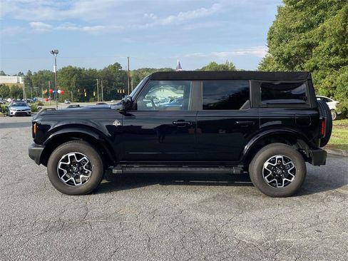 Used 2023 Ford Bronco Outer Banks image 2
