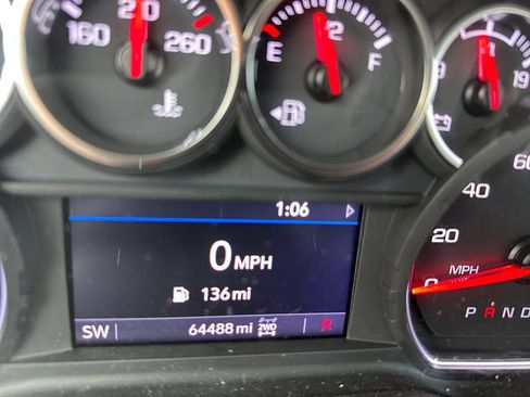 Used 2021 Chevrolet Silverado 1500 LT AWD/4WD image 11