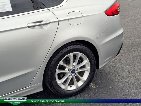 Used 2019 Ford Fusion SE image 10