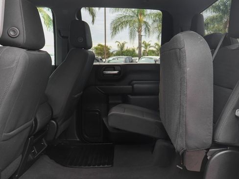 Used 2022 Chevrolet Silverado 2500 Custom w/ Custom Value Package image 34