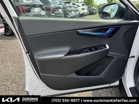 New 2025 Kia EV6 Light w/ Light LR Technology Package image 22