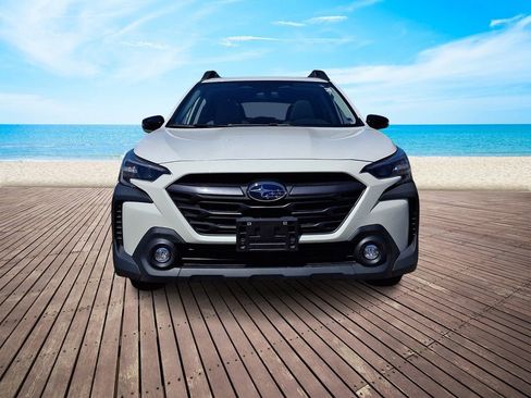 Used 2024 Subaru Outback Premium AWD/4WD image 2
