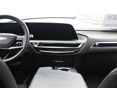 Used 2024 Cadillac Lyriq Luxury w/ LPO, Floor Liner Package image 25