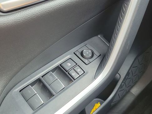 Used 2024 Toyota RAV4 Limited image 24