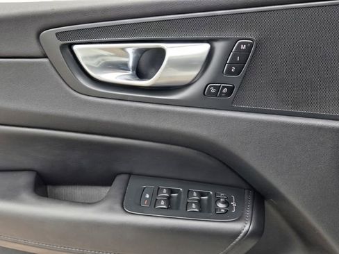 Used 2024 Volvo XC60 B5 Core w/ Protection Package Premier image 30