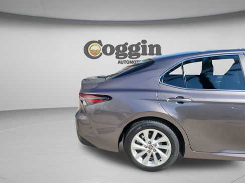 Used 2023 Toyota Camry LE FWD image 31