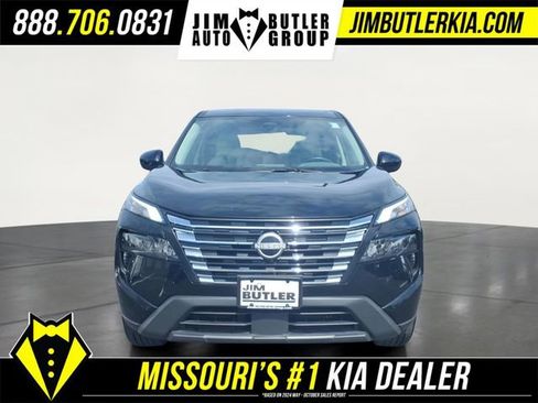 Used 2025 Nissan Rogue SV image 26