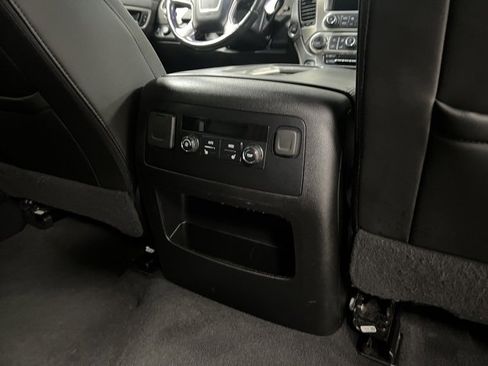Used 2020 GMC Yukon XL Denali image 60