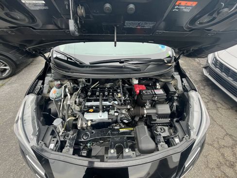 Used 2025 Nissan Versa SV FWD image 30