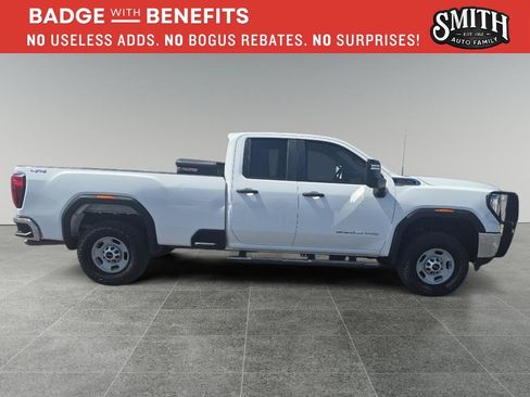 Used 2022 GMC Sierra 2500 Pro w/ Convenience Package AWD/4WD image 3