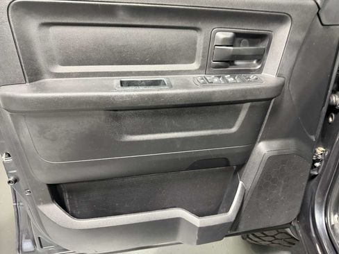Used 2017 RAM 2500 Tradesman w/ Chrome Appearance Group AWD/4WD image 13