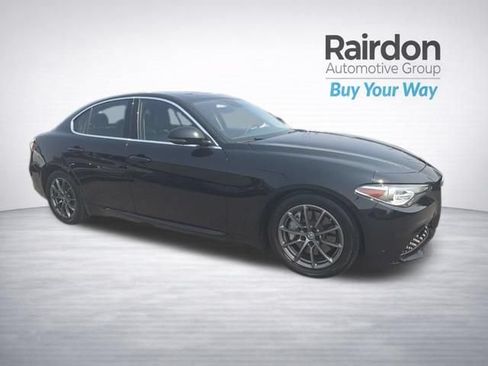 Used 2018 Alfa Romeo Giulia RWD image 1