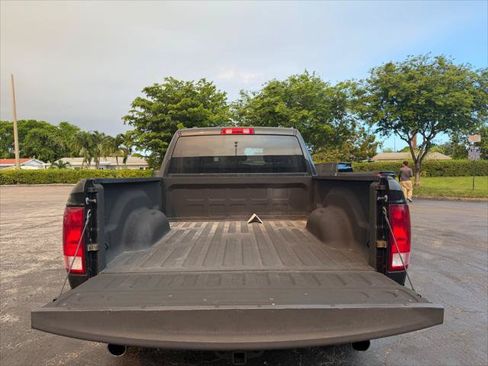 Used 2017 RAM 1500 Express AWD/4WD image 16
