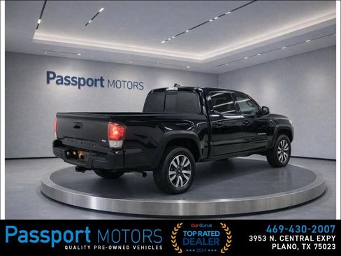 Used 2022 Toyota Tacoma Limited RWD image 5