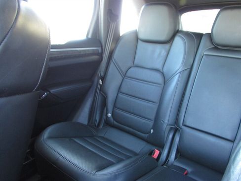 Used 2013 Porsche Cayenne AWD/4WD image 14